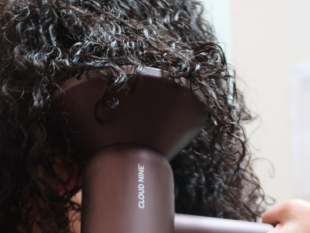 A comprehensive guide to using a hair diffuser - Cloud Nine